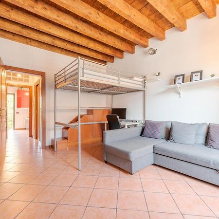 Guest Planet - Rosso Milano Apartment - Navigli Area Eksteriør billede