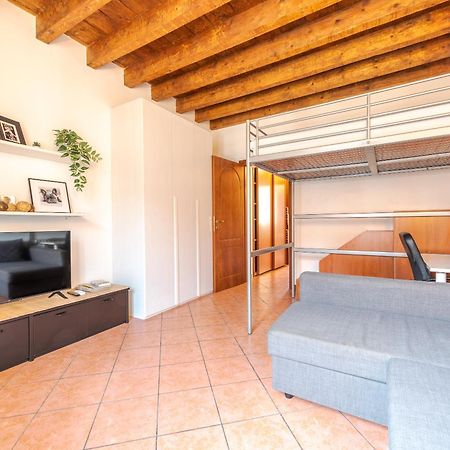 Guest Planet - Rosso Milano Apartment - Navigli Area Eksteriør billede