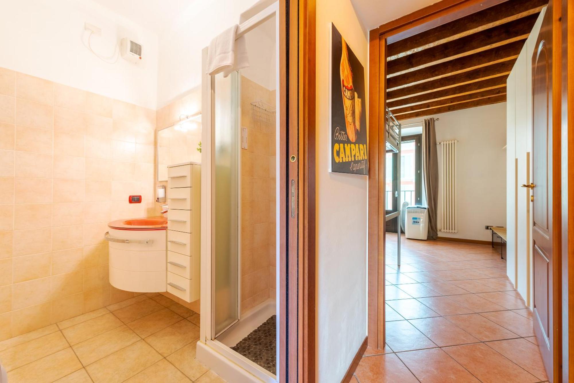 Guest Planet - Rosso Milano Apartment - Navigli Area Eksteriør billede